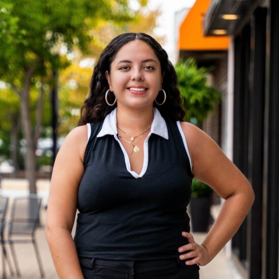 Alondra Flores, Current member